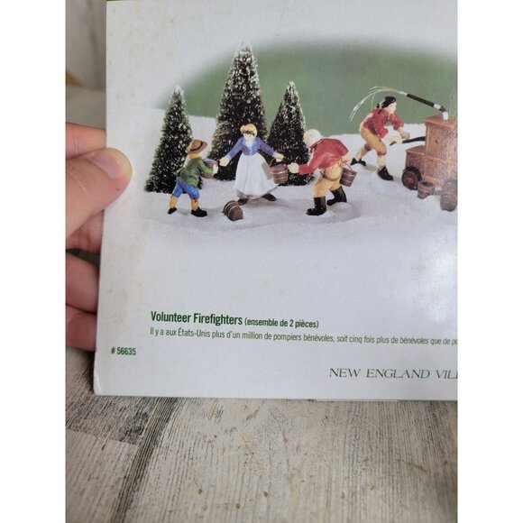 Dept 56 56335 Volunteer firefighters village accessory xmas - Picture 11 of 11
